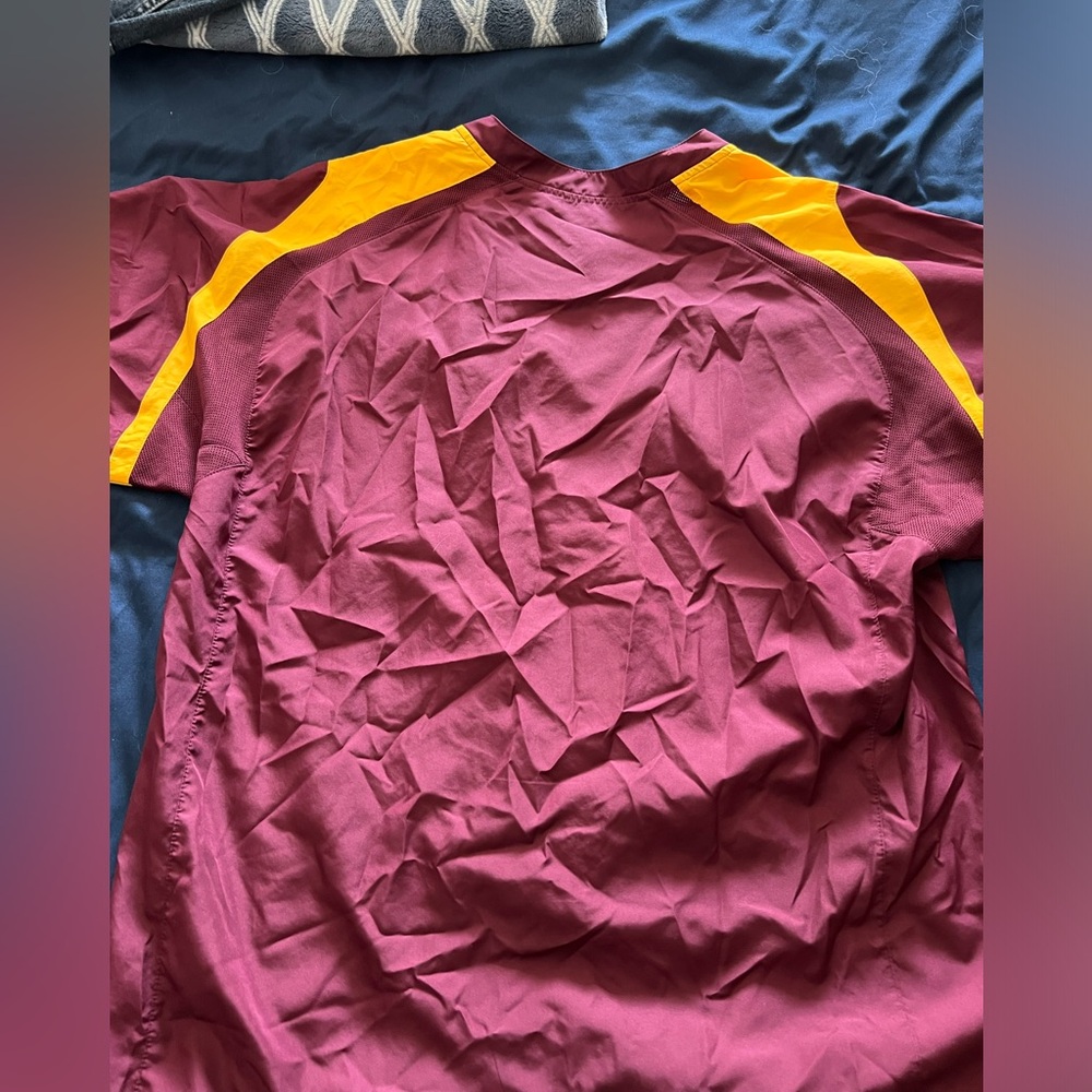 Nike University of Minnesota shirt - Picture 3 of 4